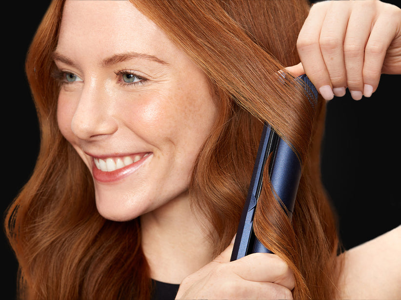 How to curl hair with straighteners