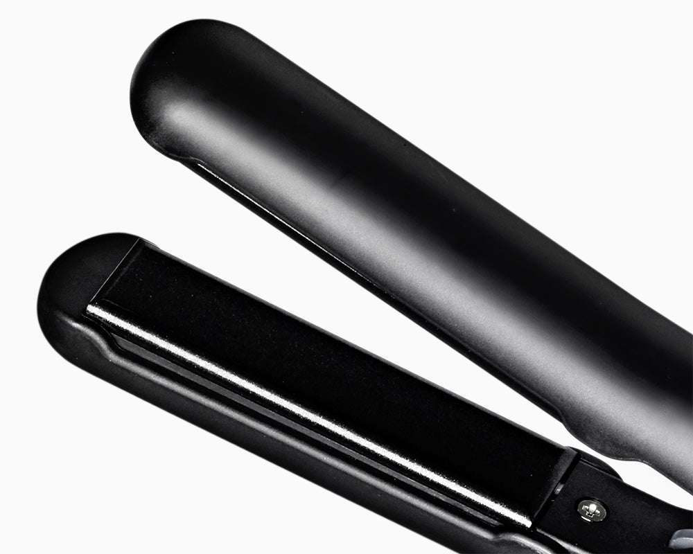 Close-up of black CLOUD NINE Micro Iron's floating ceramic plates.