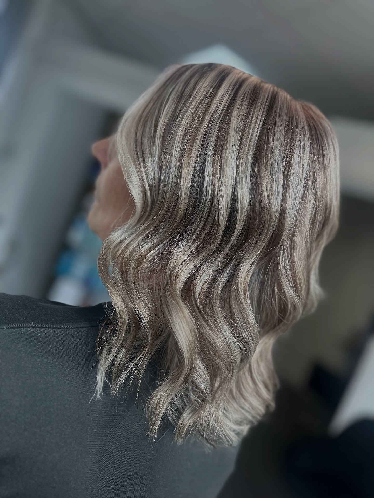 https://www.cloudninehair.com/cdn/shop/files/Grey_waved_bob.jpg?v=1760515680