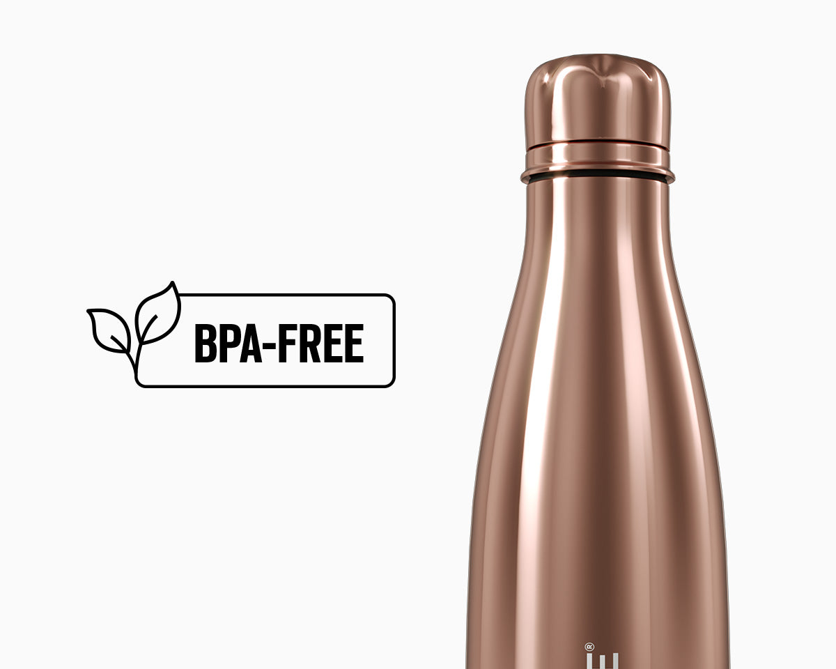 An image of the rose gold CLOUD NINE Eco-Friendly Water Bottle positioned to the right of the BPA-Logo on a white background.